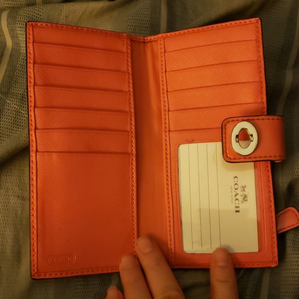 Authentic Coach wallet - Picture 2 of 3